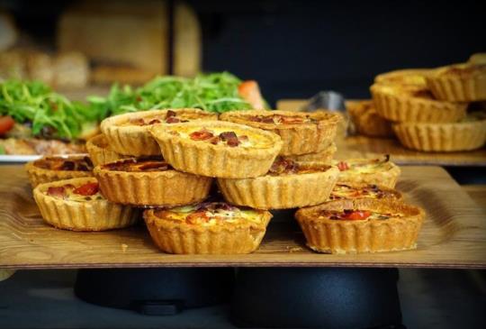 有什麼餡料就加進去~自己動手做法式鹹派Quiche